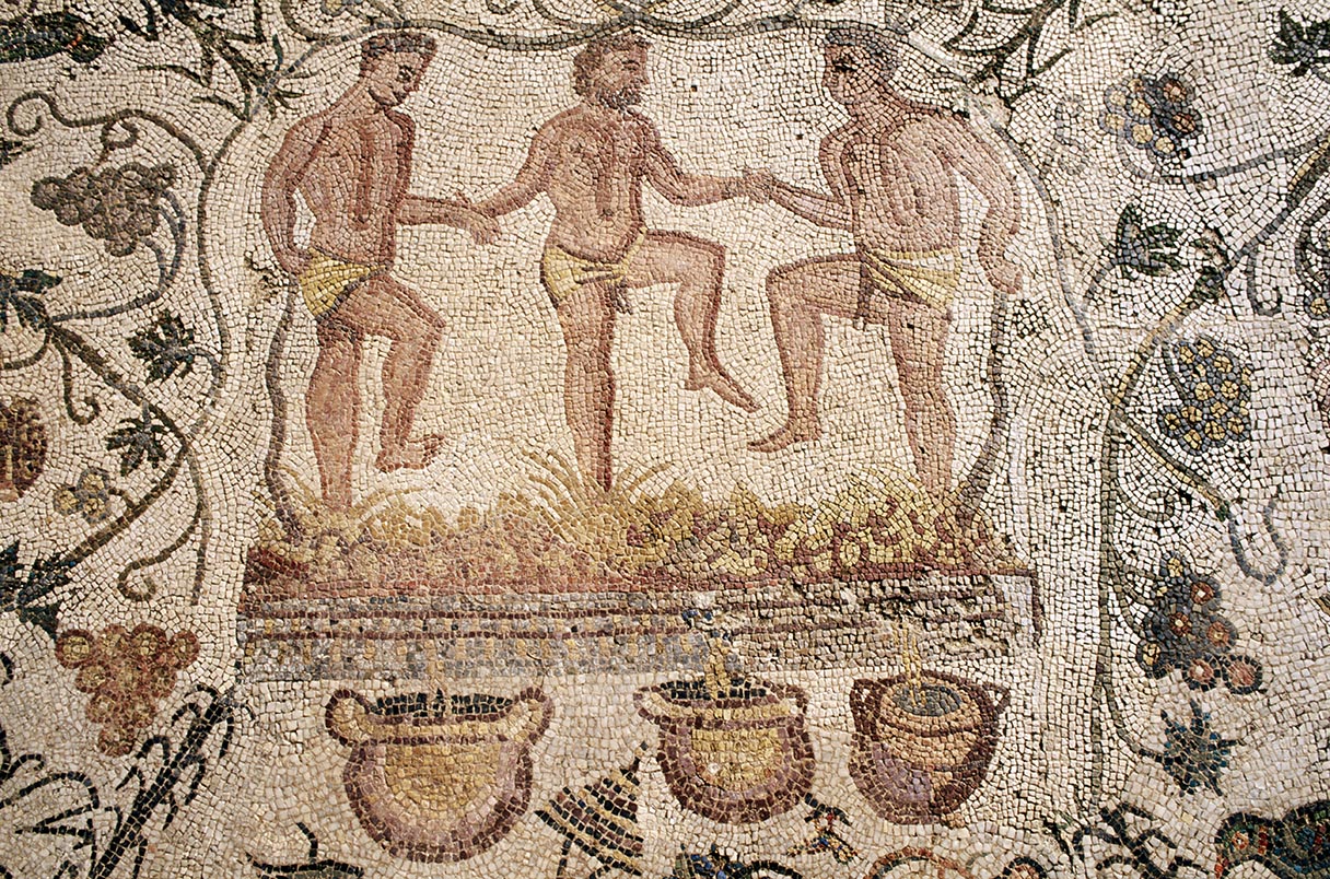 ancient roman wine and grapes